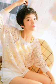 唐鉴军出席赵本山儿子公司开业庆典
